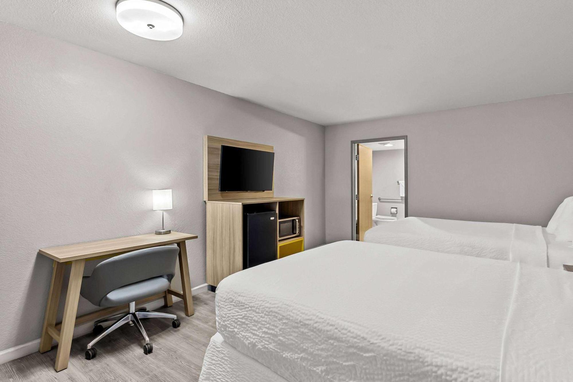 Days Inn By Wyndham Buckeye Eksteriør billede