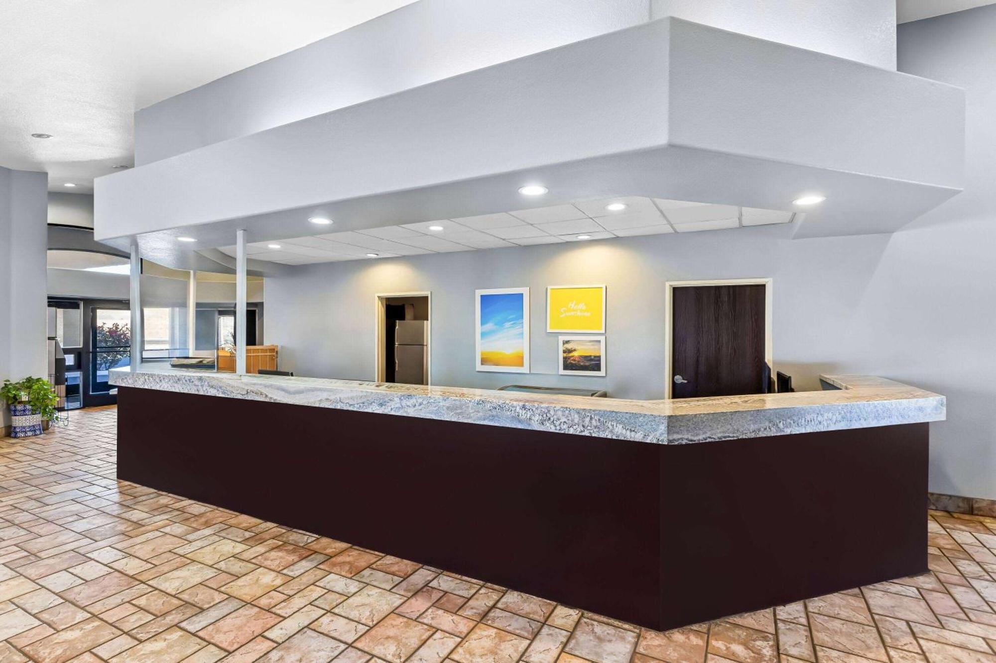 Days Inn By Wyndham Buckeye Eksteriør billede
